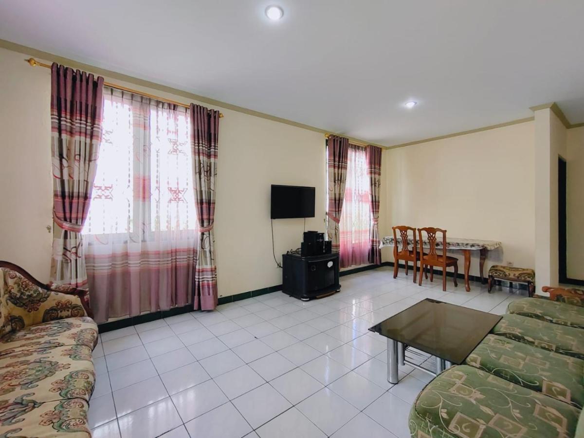 Villa Semesta Cikundul Εξωτερικό φωτογραφία